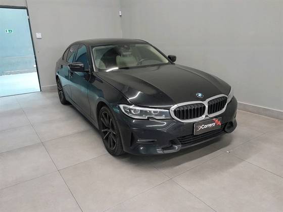 BMW 320i 2.0 16V TURBO GASOLINA SPORT AUTOMÁTICO